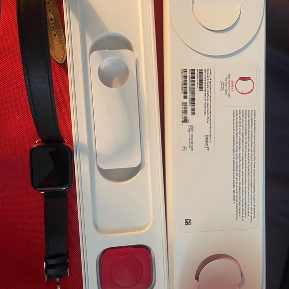 Apple IWatch Red Aluminum - Picture 5 of 7